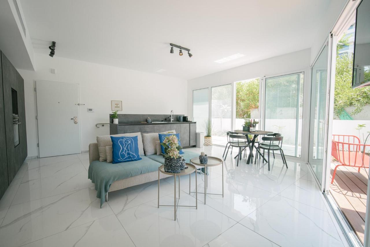 Lapin Luxury Apartment By Nimi Group Tel Aviv Exteriör bild